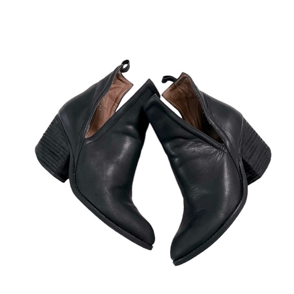 Jeffrey Campbell Oriley Cutout Leather Ankle Boots 7 - Picture 2 of 10